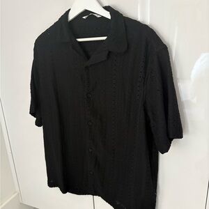 Men's Black Short-Sleeve Eyelet Button-Down Shirt